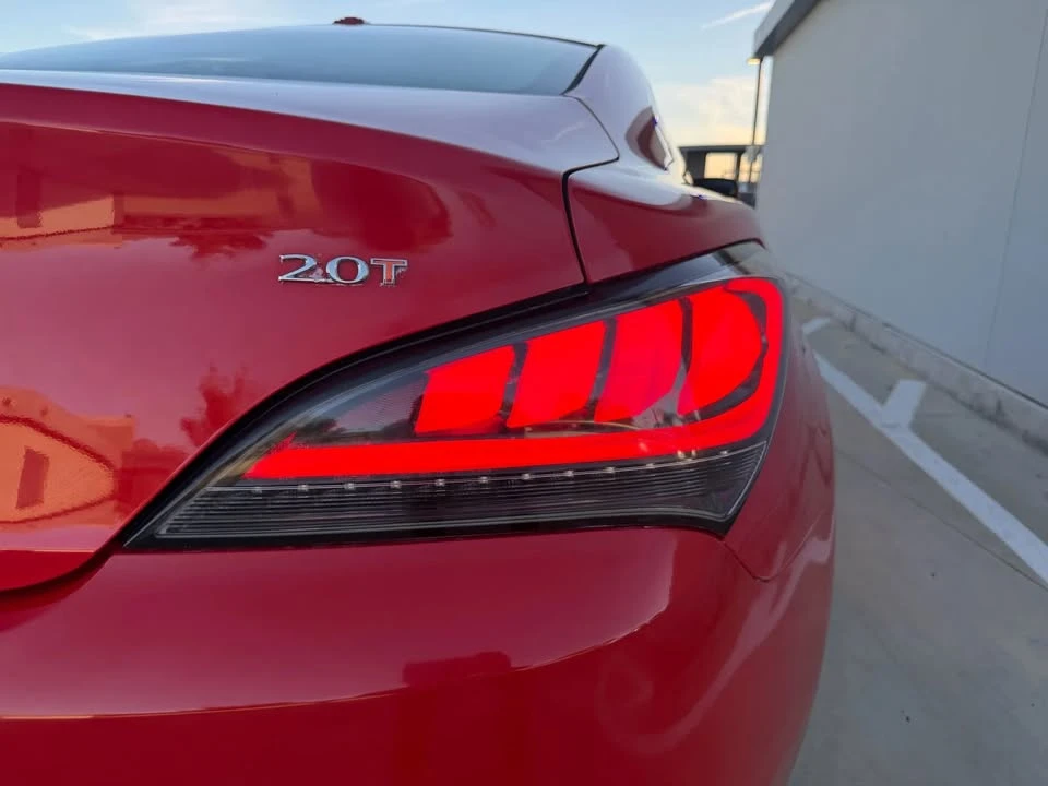 2011 Hyundai Genesis Coupe - Image 11 of 20
