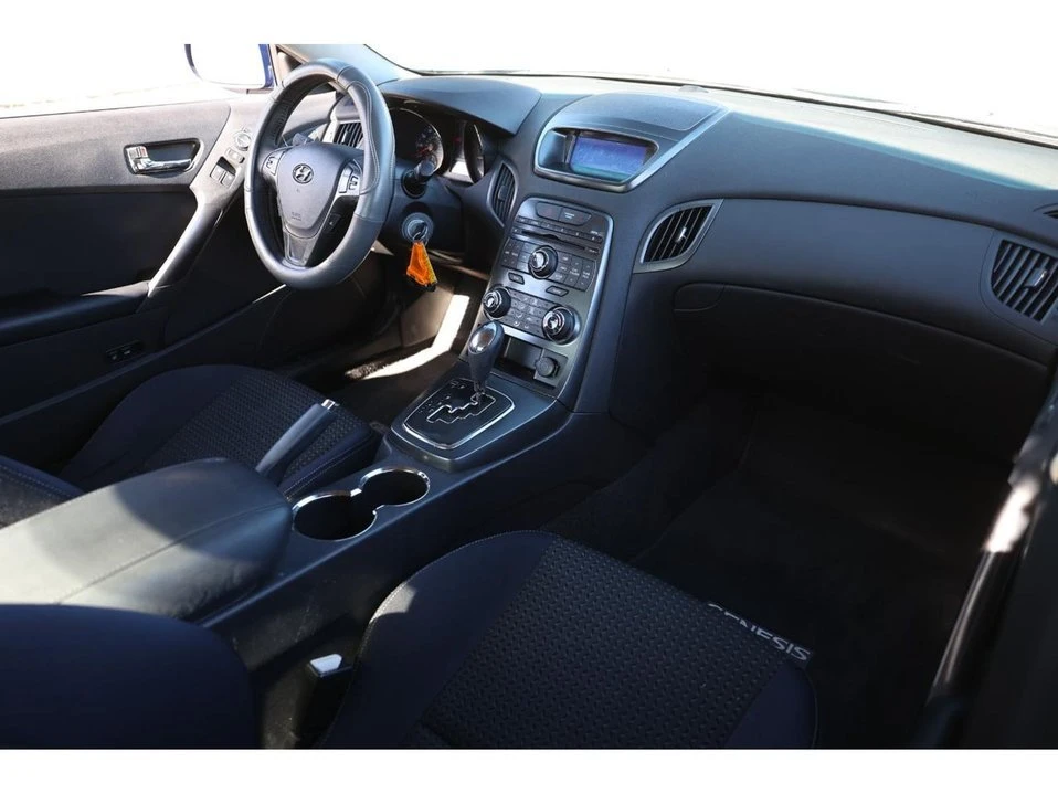 2011 Hyundai Genesis Coupe - Image 18 of 20