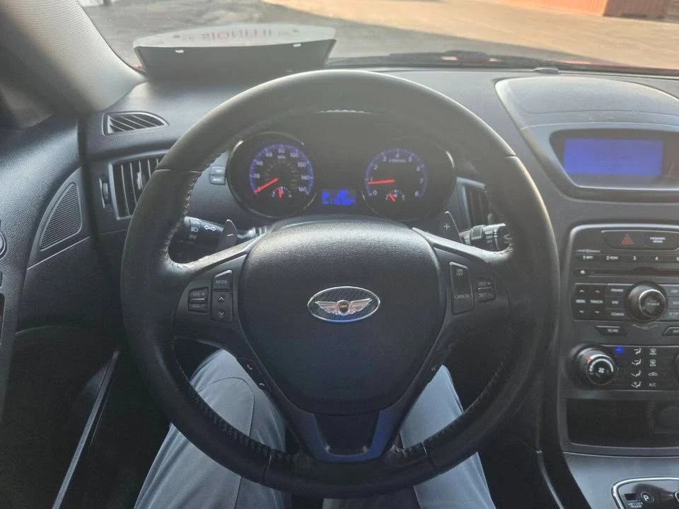 2011 Hyundai Genesis Coupe - Image 16 of 20