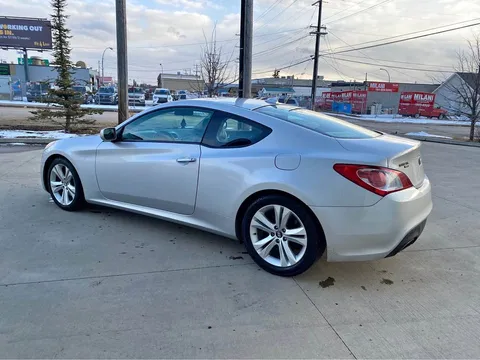 2011 Hyundai Genesis Coupe