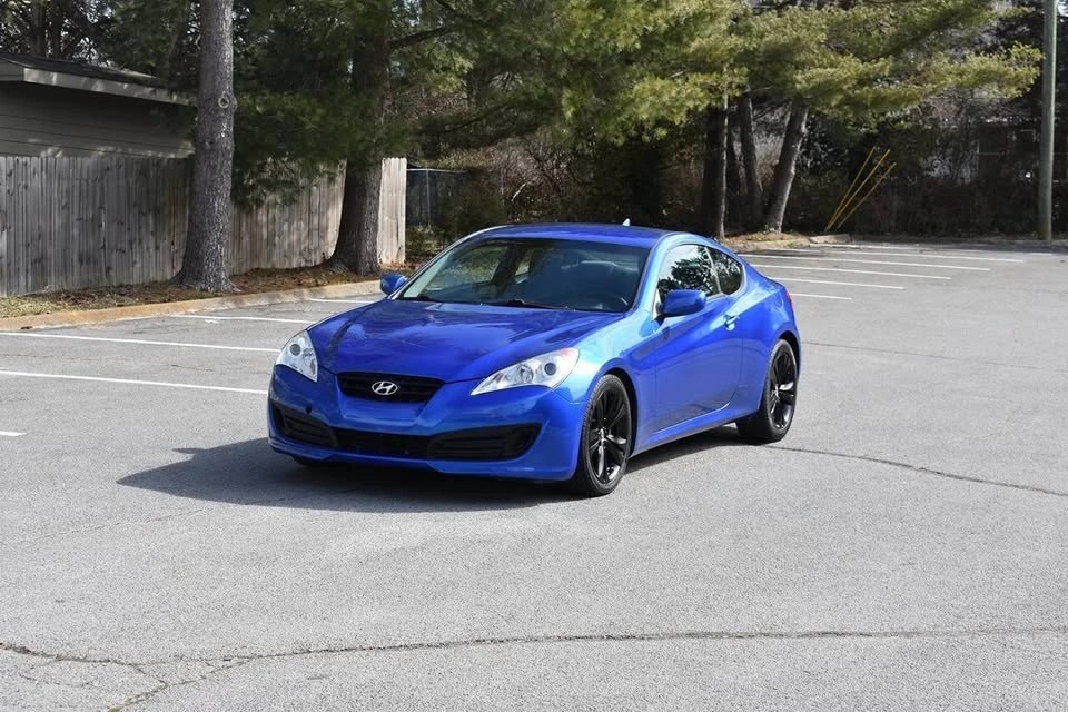 2011 Hyundai Genesis Coupe - Image 2 of 20