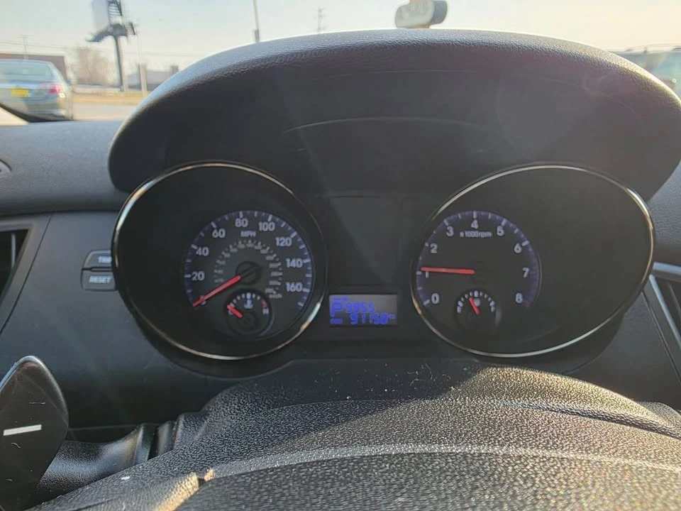 2011 Hyundai Genesis Coupe - Image 14 of 20