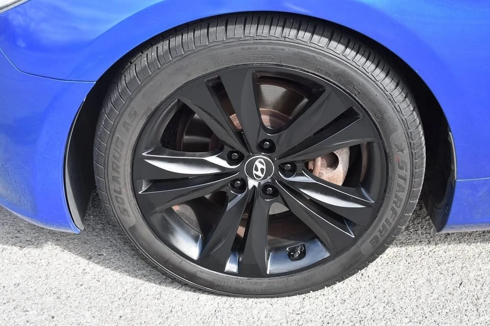 2011 Hyundai Genesis Coupe - Image 18 of 20