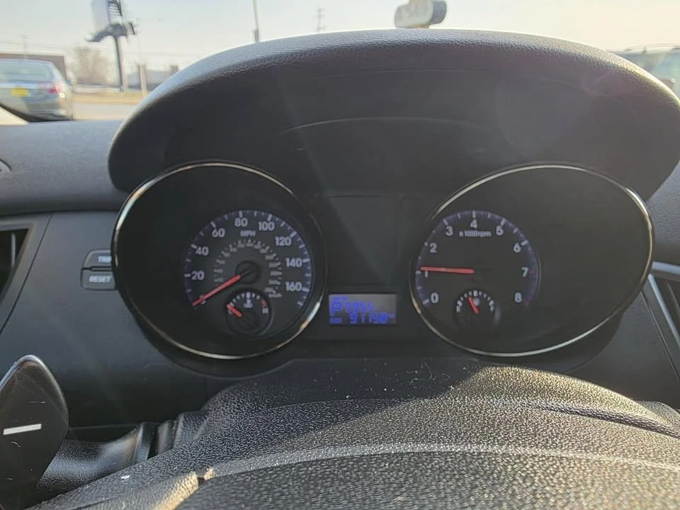 2011 Hyundai Genesis Coupe - Image 13 of 19