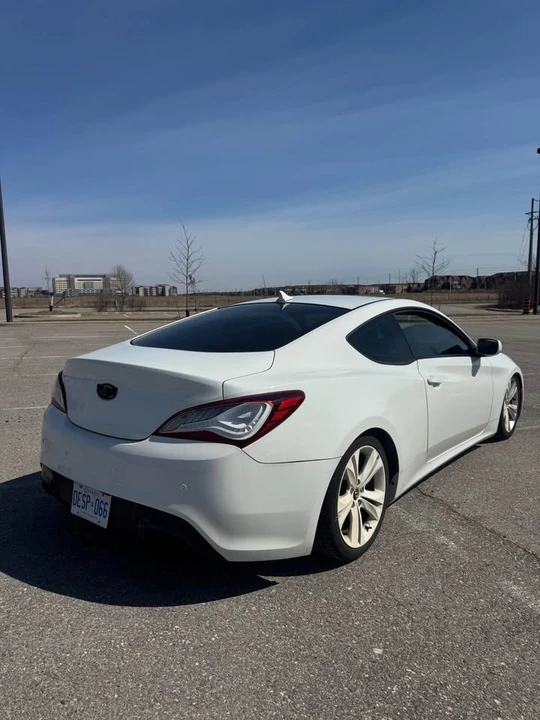 2011 Hyundai Genesis Coupe - Image 5 of 9
