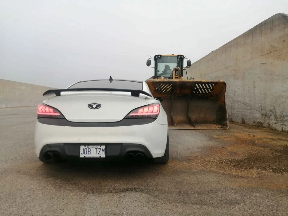 2011 Hyundai Genesis Coupe - Image 4 of 6