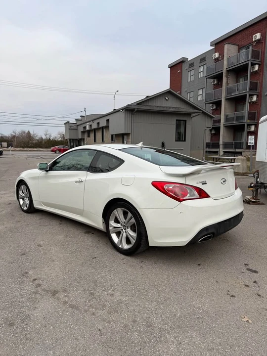 2011 Hyundai Genesis Coupe - Image 3 of 18