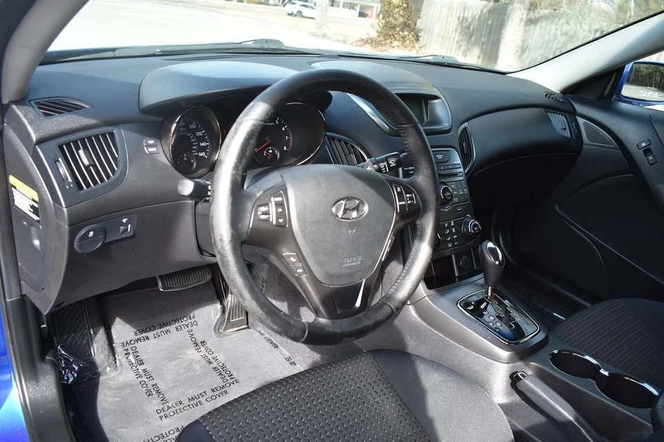 2011 Hyundai Genesis Coupe - Image 12 of 20