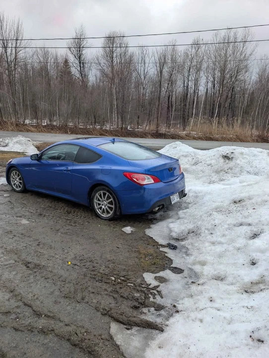 2011 Hyundai Genesis Coupe - Image 2 of 3