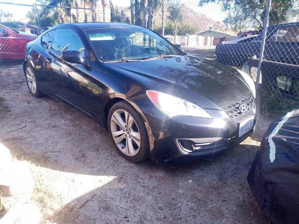 2011 Hyundai Genesis Coupe - Image 2 of 21