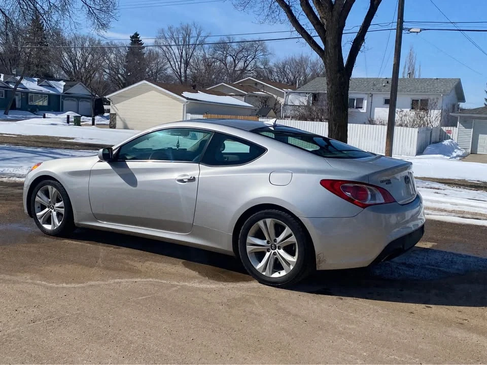 2011 Hyundai Genesis Coupe - Image 2 of 14