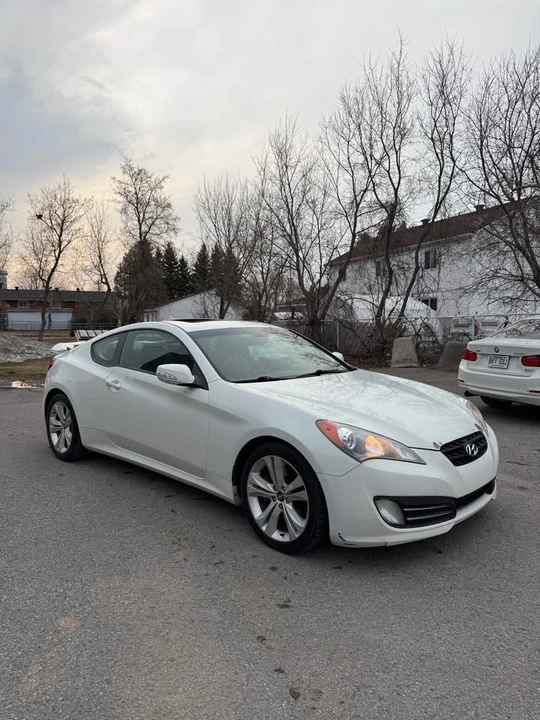 2011 Hyundai Genesis Coupe - Image 6 of 18