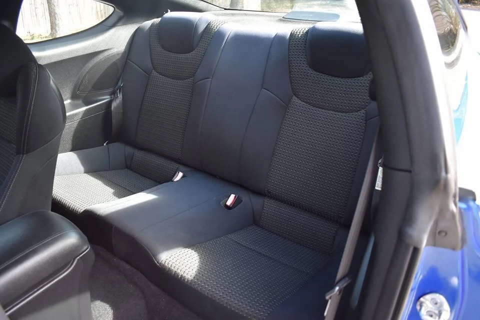 2011 Hyundai Genesis Coupe - Image 13 of 20
