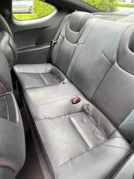 2011 Hyundai Genesis Coupe - Image 7 of 8