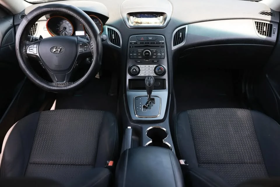 2011 Hyundai Genesis Coupe - Image 2 of 20