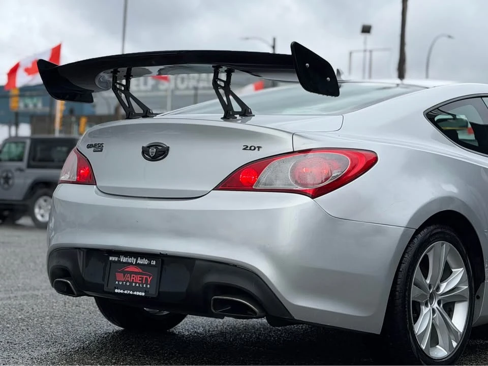 2011 Hyundai Genesis Coupe - Image 10 of 20