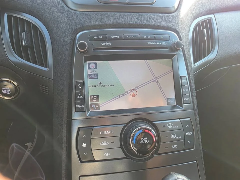 2011 Hyundai Genesis Coupe - Image 18 of 20