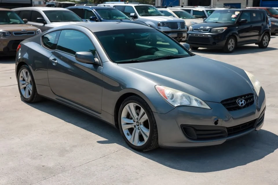 2011 Hyundai Genesis Coupe - Image 9 of 20