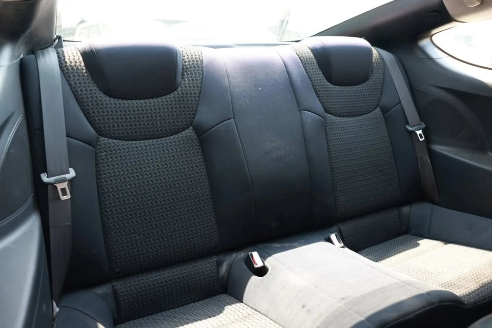 2011 Hyundai Genesis Coupe - Image 18 of 20