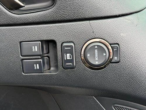 2011 Hyundai Genesis Coupe - Image 13 of 18