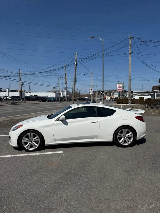 2011 Hyundai Genesis Coupe - Image 2 of 19
