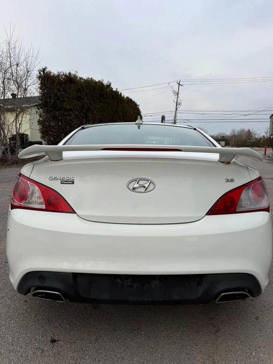 2011 Hyundai Genesis Coupe - Image 4 of 18