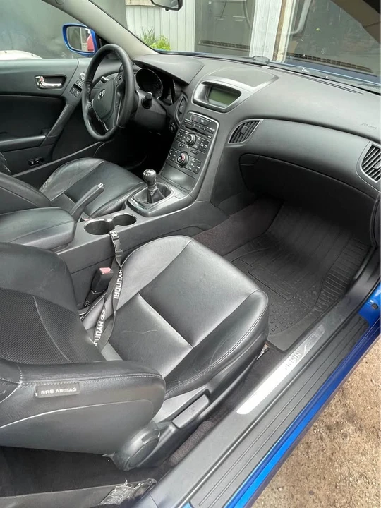 2011 Hyundai Genesis Coupe - Image 8 of 8