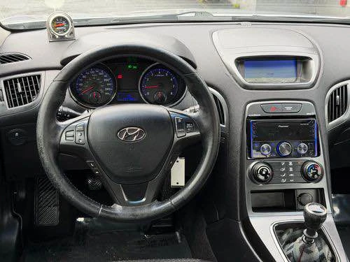 2011 Hyundai Genesis Coupe - Image 8 of 18