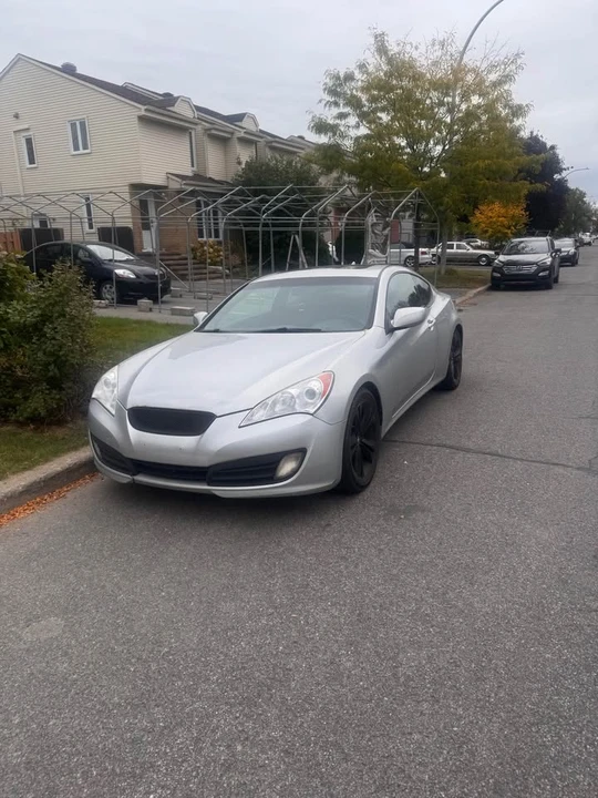 2011 Hyundai Genesis Coupe - Image 3 of 4