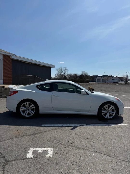 2011 Hyundai Genesis Coupe - Image 6 of 19