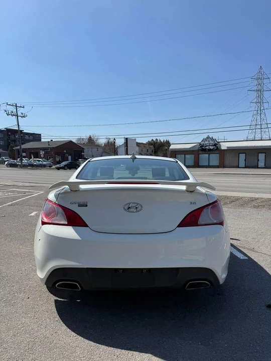 2011 Hyundai Genesis Coupe - Image 4 of 19