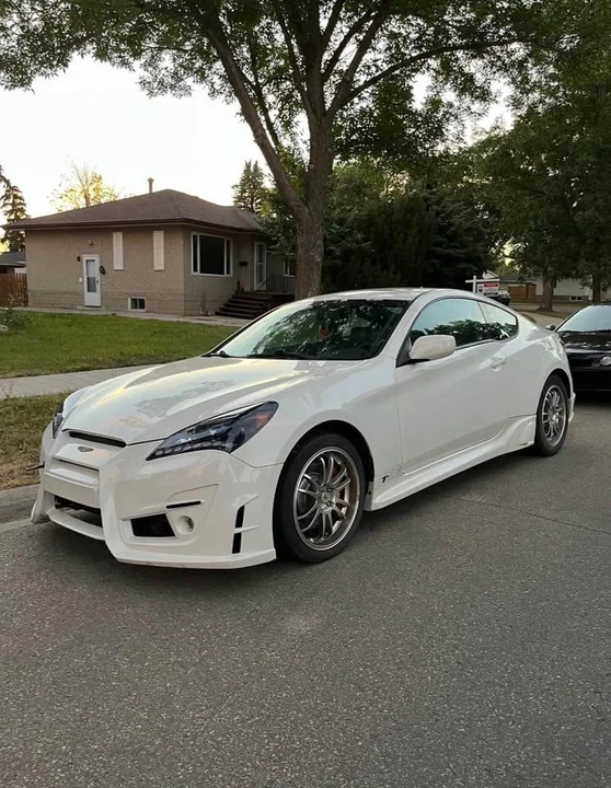 2011 Hyundai Genesis Coupe - Image 2 of 4