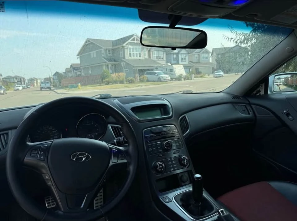 2011 Hyundai Genesis Coupe - Image 3 of 4