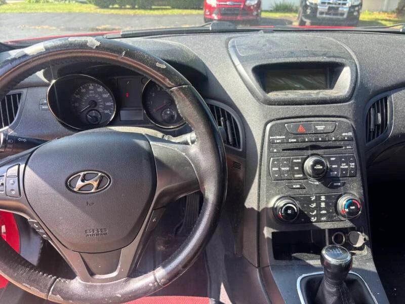 2011 Hyundai Genesis Coupe - Image 7 of 8