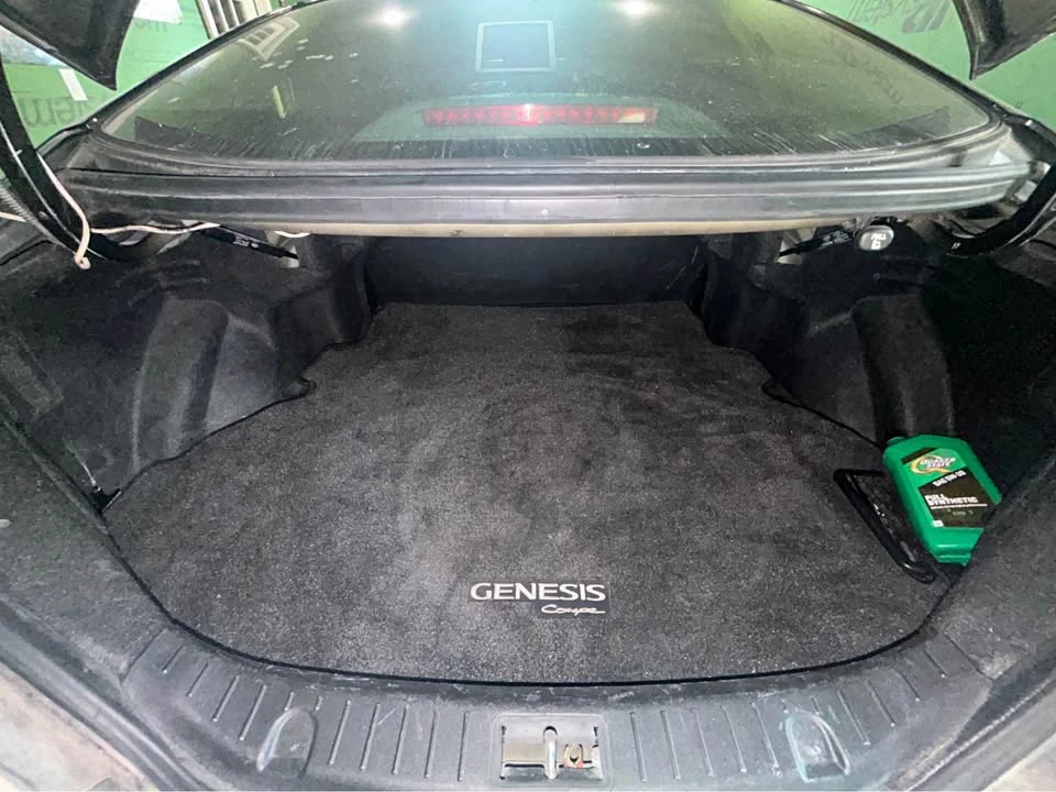 2011 Hyundai Genesis Coupe - Image 18 of 19