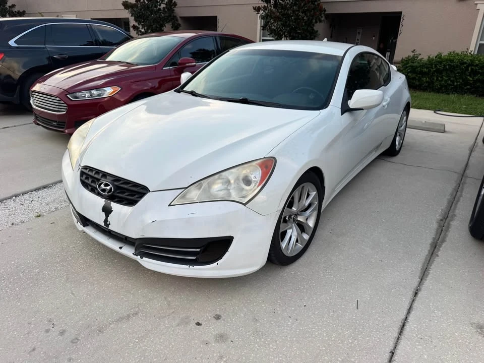 2011 Hyundai Genesis Coupe - Image 6 of 9