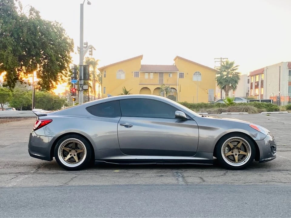 2011 Hyundai Genesis Coupe - Image 7 of 18