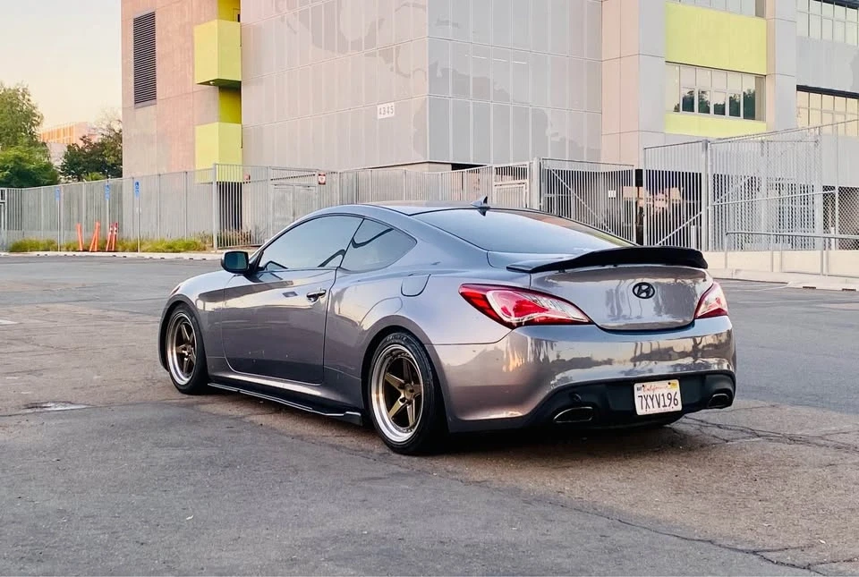 2011 Hyundai Genesis Coupe - Image 4 of 18