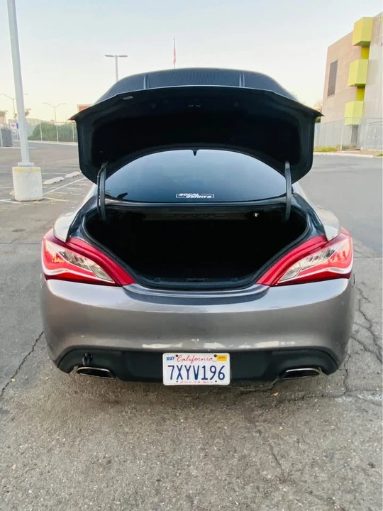 2011 Hyundai Genesis Coupe - Image 14 of 18