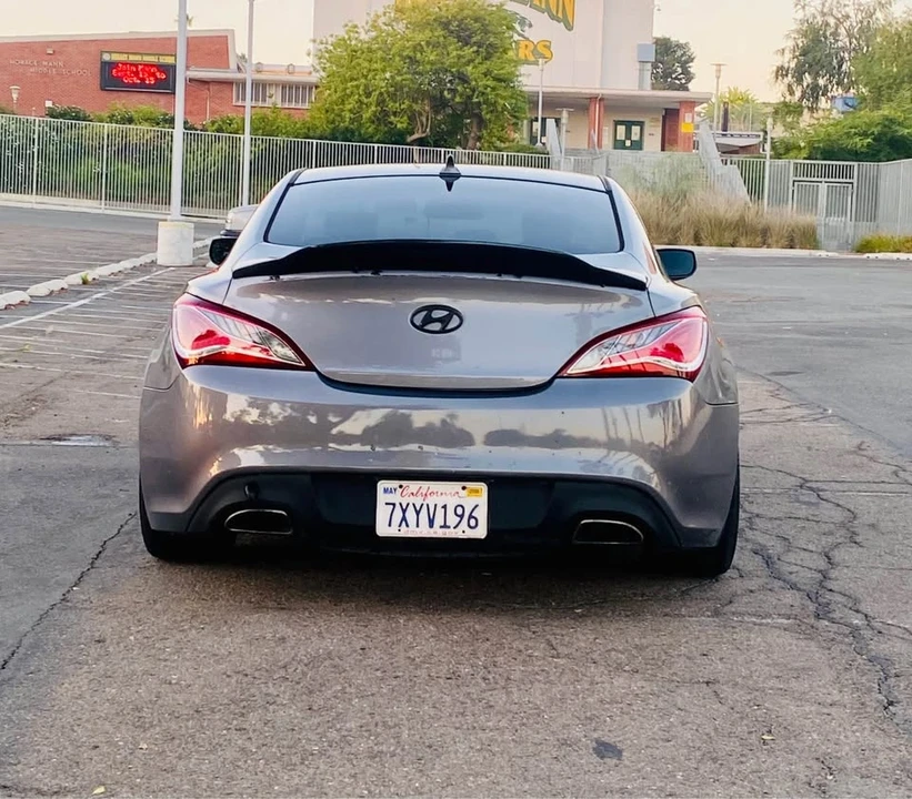 2011 Hyundai Genesis Coupe - Image 6 of 18