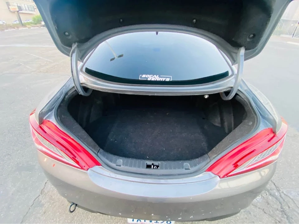 2011 Hyundai Genesis Coupe - Image 13 of 18