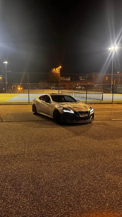 2011 Hyundai Genesis Coupe - Image 2 of 3