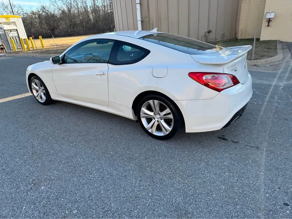 2011 Hyundai Genesis Coupe - Image 3 of 14