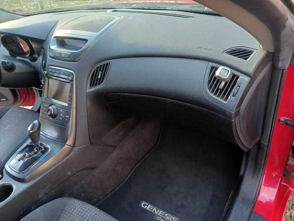 2011 Hyundai Genesis Coupe - Image 7 of 9