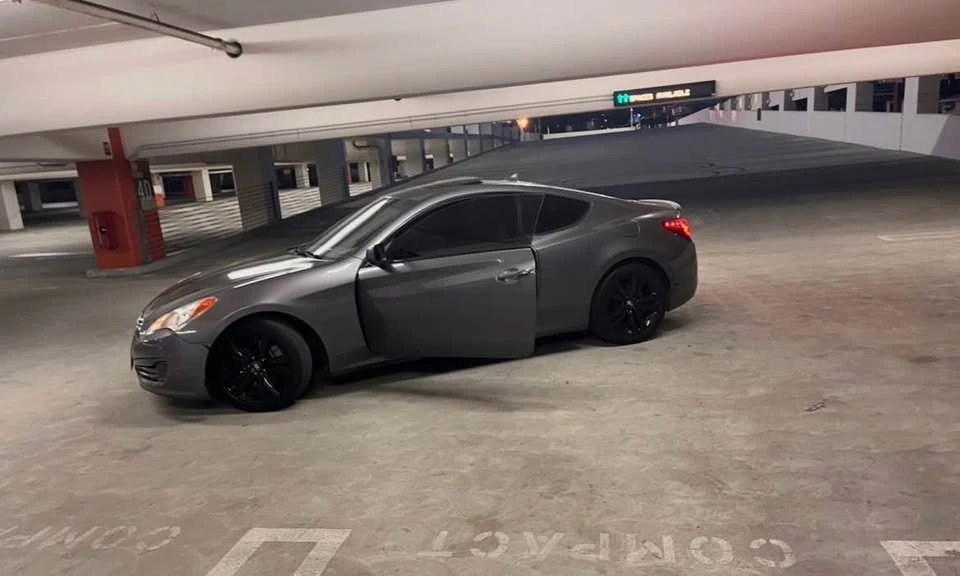 2011 Hyundai Genesis Coupe - Image 2 of 8