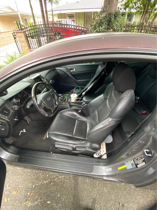 2011 Hyundai Genesis Coupe - Image 8 of 10