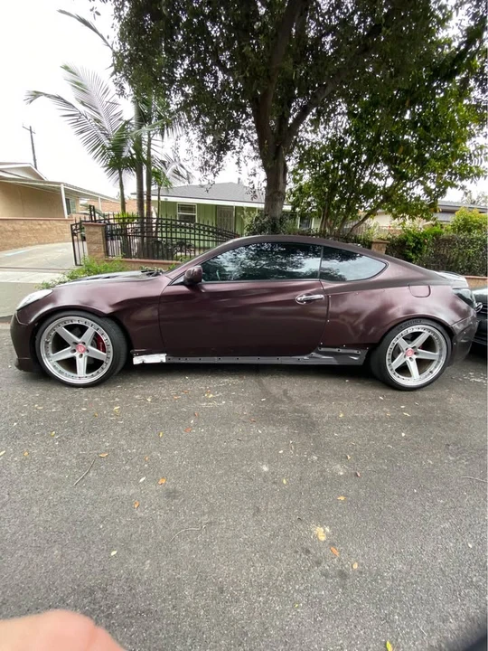2011 Hyundai Genesis Coupe - Image 6 of 10