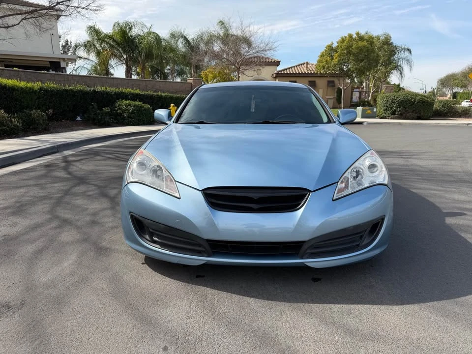 2011 Hyundai Genesis Coupe - Image 2 of 10