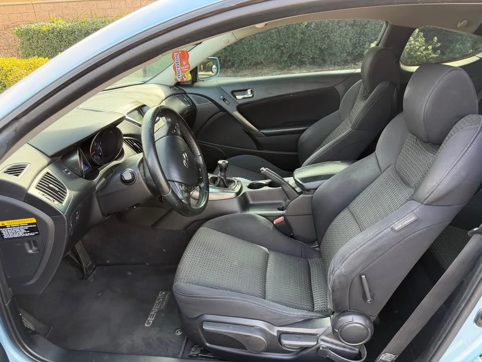 2011 Hyundai Genesis Coupe - Image 8 of 10