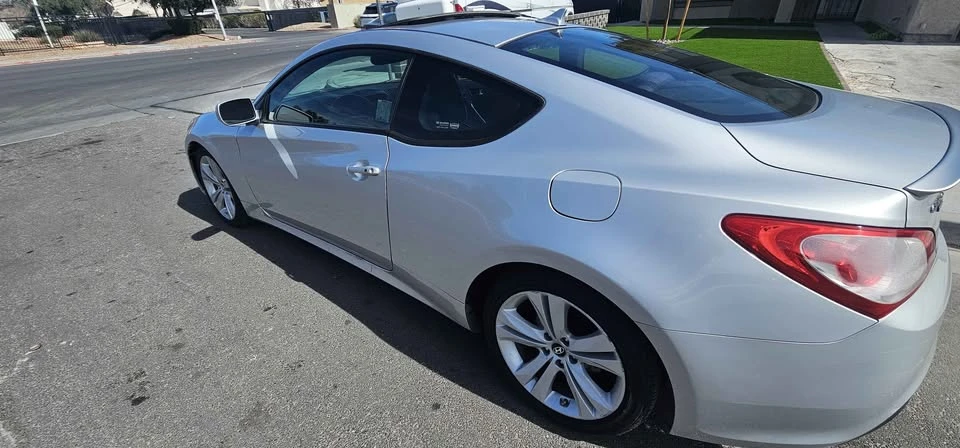2011 Hyundai Genesis Coupe - Image 6 of 7